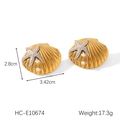 Détail de boucles d'oreilles bicolores étoile et perle, hauteur 2,8cm et largeur 3,42cm - Boucles d'Oreilles Clous Perle Coquille Saint-Jacques Étoile de Mer (HC-E10674)