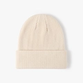 Berretto in maglia a costine a doppio strato beige crema per calore invernale e protezione - Beige