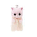 Detalle de un colgante de gato rosa flocado en una manta con un anillo de metal - Beige