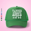 Πράσινο Tanned and Tipsy καπέλο trucker με αφρό μπροστά και αναπνεύσιμο δίχτυ - Πράσινο του Γρασιδιού