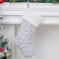 Weihnachtsstrumpf aus Kunstkaninchenfell mit grauem Rautenmuster und Aufhängeschlaufe - Rautenmuster / Grau