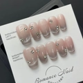 Handgefertigte Nude-Rosa Cat-Eye-Nägel zum Aufkleben mit Strasssteinen und Silberverlauf - Nude Rosa Katzenauge / Extra Klein (XS)