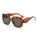 Retro square oversized tortoiseshell sunglasses with green lenses and geometric frames - Tortoise Frame Green Lens
