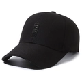 Schwarze Sport-Baseballkappe mit SPORT-Patch und FASHION-Schriftzug am Schirm - Verstellbar / Schwarz