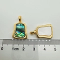 Size measurement showing natural abalone and white shell pendants with gold plating - Cube (abalone Shellfish)