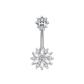 Détail macro du piercing de nombril en argent avec fleur en zircon et pierre brillante - Flocon de neige / Argenté
