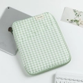 Minimalist green checkered 13-inch laptop sleeve for iPad with canvas texture and pocket - 11" / Green and White Plaid