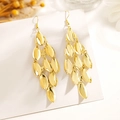 Boucles d'oreilles pendantes à feuilles dorées multicouches au design en métal ajouré - Gland de Feuilles Brillant Multi-couches