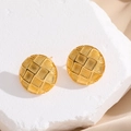 Minimalistische Ohrstecker 18K vergoldet mit Gitterstruktur auf weißem Stein - Ein Paar / Gold