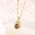 Collier élégant en or avec pendentif cristal violet et accents de zircone étincelants - Nœud de fleur violette (Chaîne à lèvres)