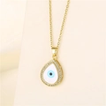 Collar con colgante de ojo turco en forma de gota, cadena dorada y circonitas cúbicas - Ojo Turco en Forma de Gota de Agua / Dorado