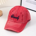 Berretto da baseball vintage in denim rosso lavato con ricamo Study e dettagli consumati - Rosso