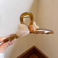 Pinza per capelli marrone traslucida con cuori decorativi in resina marmorizzata e ambra - Caffè Cuore