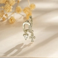 Aros de plata con circonita en forma de corazón y pequeños colgantes de cruz - Oro Café (Una Sola Pieza)
