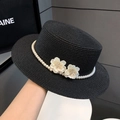 Eleganter schwarzer Strohhut mit Perlenband und weißen Blumendekorationen - Verstellbar / Schwarz