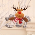Weihnachtsanhänger Rentier mit JOY-Schriftzug aus kariertem Stoff am Zweig - Rentier