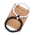 Freundschaftsarmbänder aus schwarzen und weißen Perlen mit Pinky-Promise-Karte - Schwarz-Weiß Perlenstil / 2-teiliges Set Mit Displaykarte