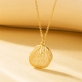 Collana dorata in acciaio inossidabile con ciondolo a conchiglia rotonda irregolare - Oro