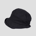 Dettaglio del cappello alla pescatora nero in cotone con cuciture rinforzate sulla tesa - Nero