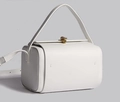 Sac Boston cylindrique blanc en cuir lisse avec fermoir doré et bandoulière - Blanc laiteux