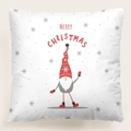 Detail van de kussensloop met kerstkabouter illustratie en Merry Christmas-tekst - 45x45 cm / Stijl 2-Kerstkabouters