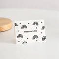 Carte de vœux blanche minimaliste avec arc-en-ciel noir et texte Happy Every Day - Heureux chaque jour