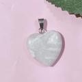 Pendentif cœur de 20mm en cristal de quartz blanc avec attache en métal argenté - 18-Agate Phénix