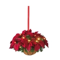 Dettaglio del cesto natalizio appeso con poinsettia rossa e luci LED calde - Stile A