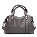 Graue Boston Handtasche aus Kunstleder mit Textur und verstellbarem Schultergurt - Grau