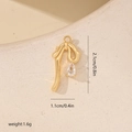 Vue détaillée du pendentif doré de 2,1cm avec zircon et spécifications de dimensions - Or + Zirconium blanc
