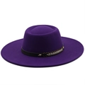 Detail eines lila Wollfilzhuts mit Lederband und metallischen Rauten-Nieten für Herren - M (56-58cm) / Lila