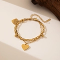 Pulsera de doble capa de acero inoxidable chapado en oro de 18K con colgantes de corazón - Estilo Colgante Corazón de Doble Capa con Eslabones Cuadrados (E266) / Dorado