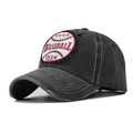 Cappellino da baseball vintage in cotone lavato grigio scuro con patch ricamata e visiera usurata - Nero