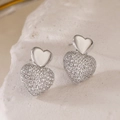Elegantes pendientes de doble corazón bañados en oro de 18K con pavé de circonitas blancas - Estilo de Doble Corazón - Plateado (45544)