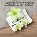 Bauhinia flower hair claw set in mint green resin with large and small sizes - 2 Pieces Set / White Green