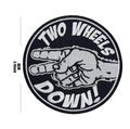 Patch brodé Drone Pilot Two Wheels Down pour sac à dos tactique moto de 8cm de diamètre - Rond Two Wheels Down (Noir & Blanc)