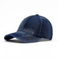 Donkerblauwe gewassen denim baseballpet met vintage afwerking en witte stiksels - Donkerblauw