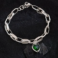 Pulsera vintage de cadena plateada con circonita de corazón verde y colgante de cruz - Estilo Cruz Corazón Verde Vintage (SL0448)