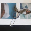 Elegant wing-shaped hair clip with grey pearls, amber rhinestones and pearl tassels - F0405 Black Pearl Wing