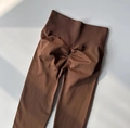 High-waisted compression yoga leggings in deep coffee brown with scrunch butt lift detail - Chestnut Brown