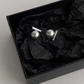 Boucles d'oreilles minimalistes en argent avec étoile et perle métallique brillante - Barre à Boule Argentée Minimaliste