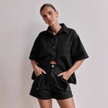 Damen-Set aus schwarzem Denim mit Kurzarmhemd und High-Waist-Shorts für die Freizeit - L / Oberteil Und Unterteil / Schwarz