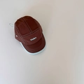 Dettaglio cappellino da campeggio con cuciture bianche a contrasto e ricamo YIJIA bianco - 52-54cm (3-8 Anni) / Marrone