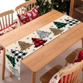 Chemin de table de Noël avec motifs sapins à carreaux et léopard sur table en bois - 181x35.5cm / Sapin de Noël