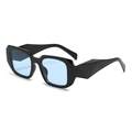 Lunettes de soleil rétro à monture épaisse noire et verres bleu clair géométriques - Monture Noire Verres Bleus (C5)