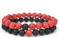 Set aus zwei 8mm Perlenarmbändern mit roter Marmorstruktur und schwarzem Mattstein - 19cm / Zweiteiliges Set / Roter Türkis & Mattschwarz