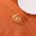 Vintage übergroßer goldener Edelstahl Blumenring, verstellbarer Damenring mit Blütendetail - Goldener Blumenstil (R00794G)