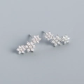 Eleganti orecchini a fiore in argento S925 con cristalli scintillanti e design a tre fiori - Argento (Zirconia Bianca)
