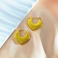 Irregular heart-shaped hammered earrings with dotted texture in 18k gold plating - Dotted Heart Hoop Style (EH338)