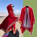 Poncho à capuche rouge avec broderie florale ethnique pour voyage et chaleur - Couleur 34